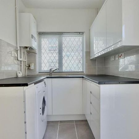 Improved Private House In Central Location Portsmouth Zewnętrze zdjęcie