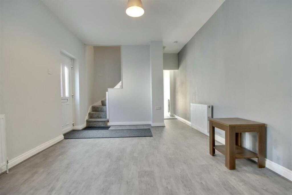 Improved Private House In Central Location Portsmouth Zewnętrze zdjęcie